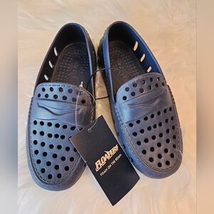 NWT Size 12 Kids Floafers Prodigy-1 Navy Peony/Turf Green Summer Water Shoes